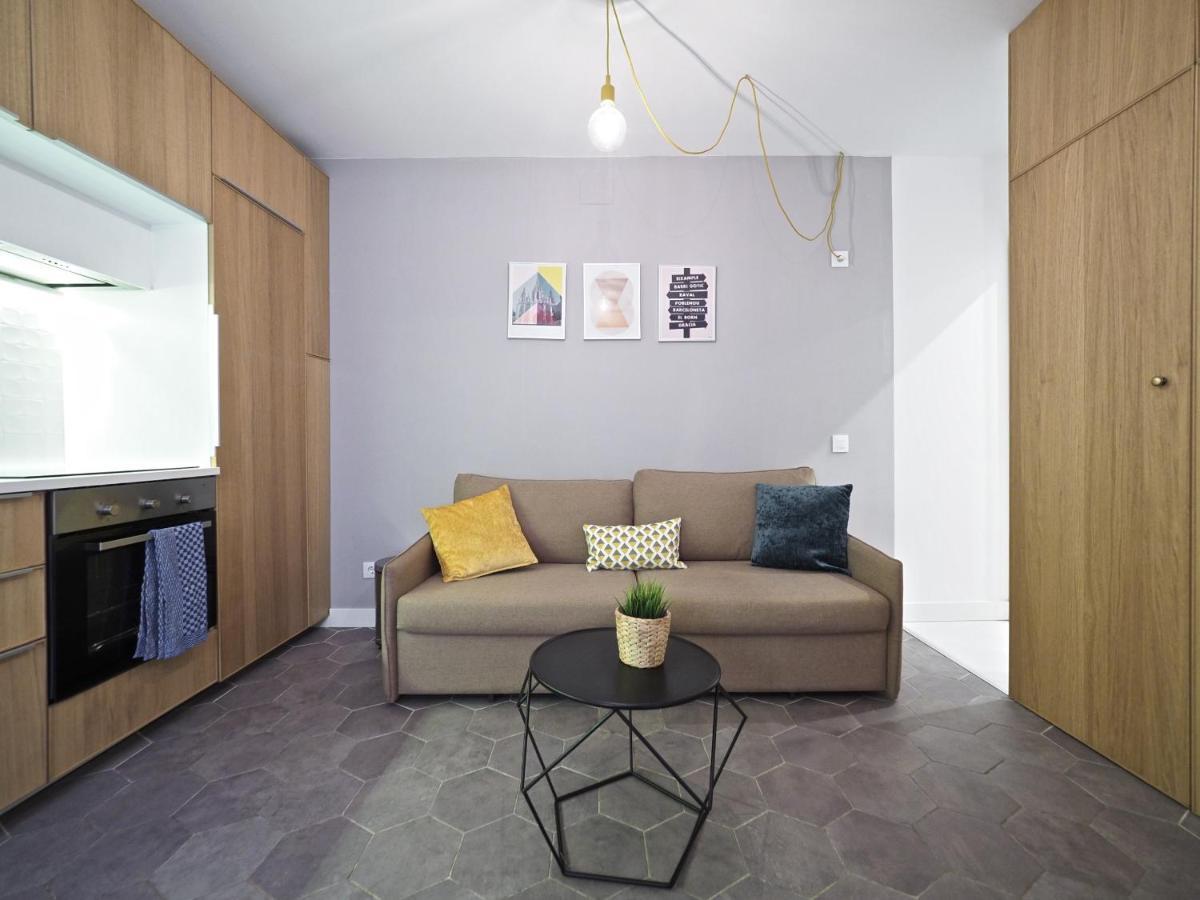 Torrassa Cozy Apartment By Olala Homes L'Hospitalet de Llobregat Dış mekan fotoğraf